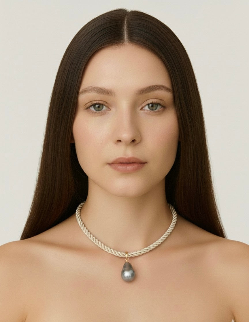 Rope & pearl Necklace