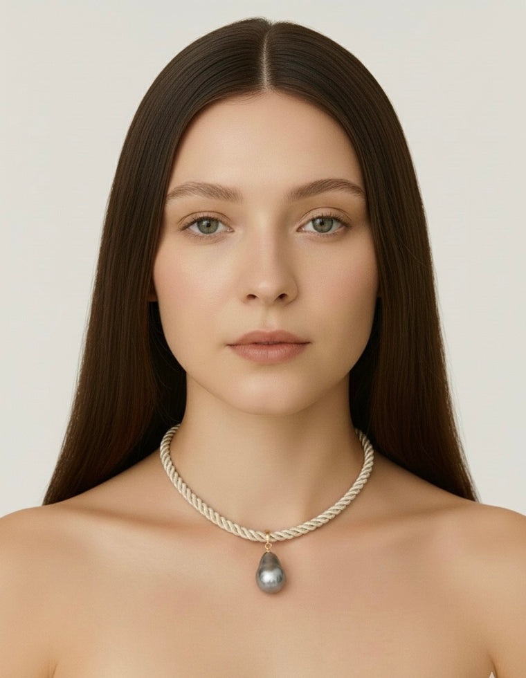 Rope & pearl Necklace